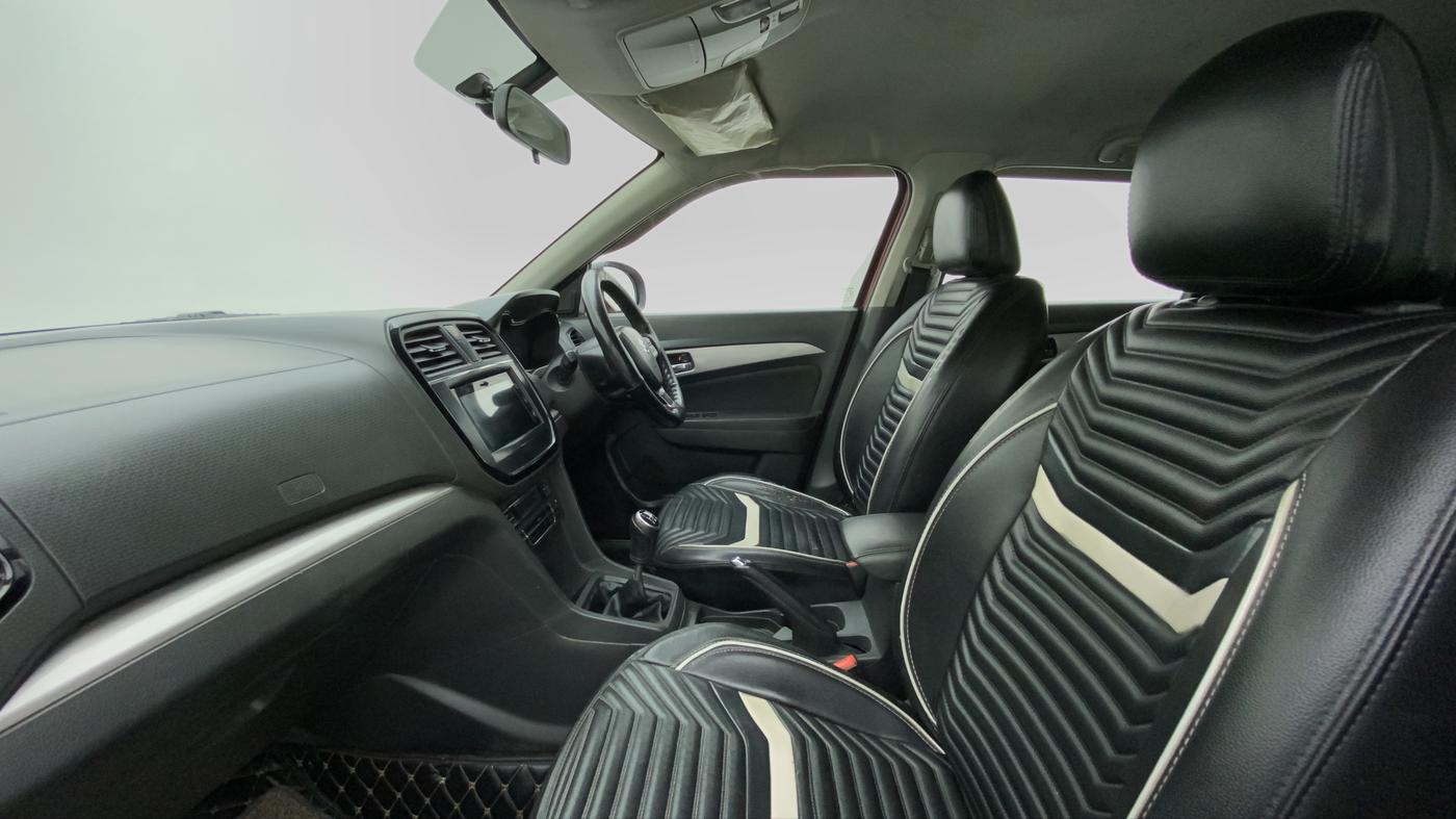 2017 Maruti Vitara Brezza ZDI PLUS, Diesel, Manual, 76,606 km, Right Side Front Door Cabin