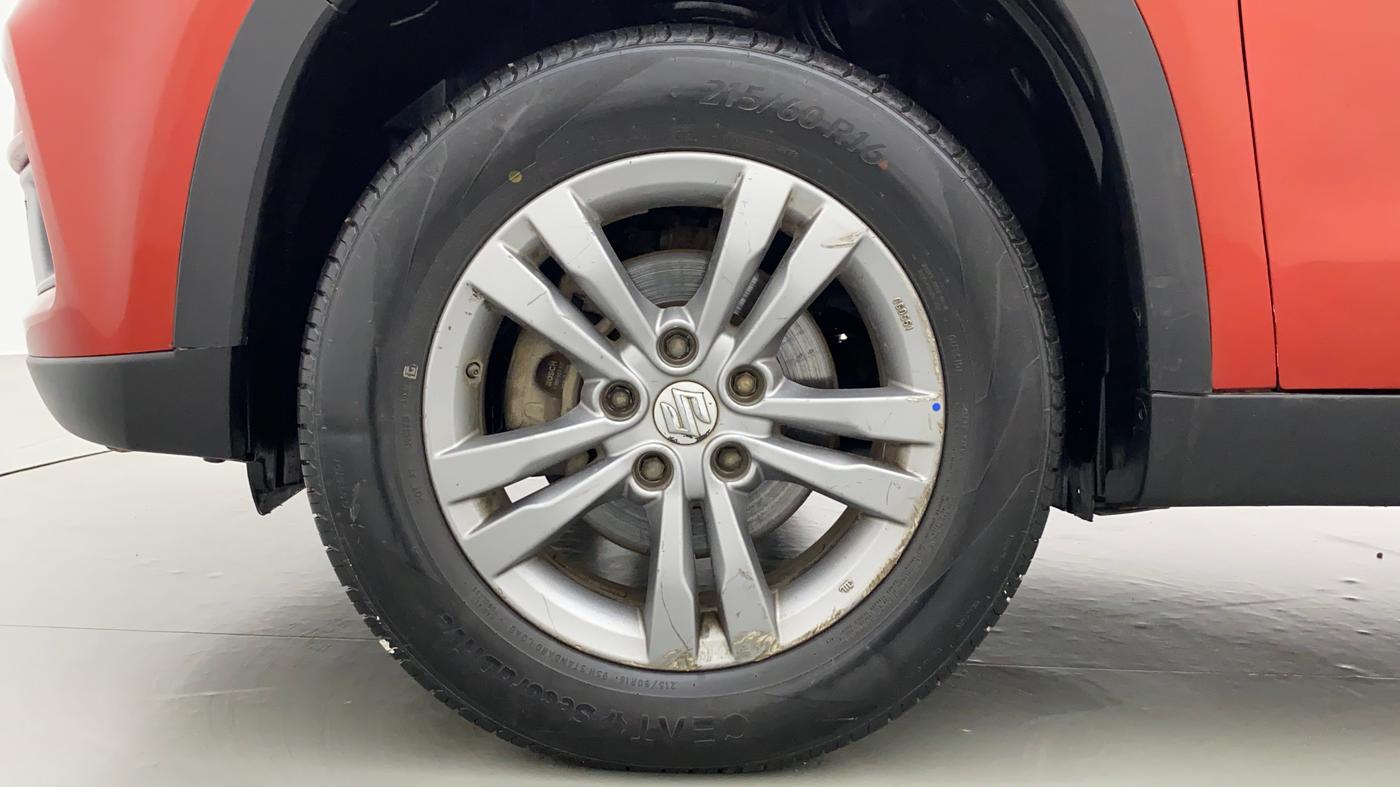 2017 Maruti Vitara Brezza ZDI PLUS, Diesel, Manual, 76,606 km, Left Front Wheel