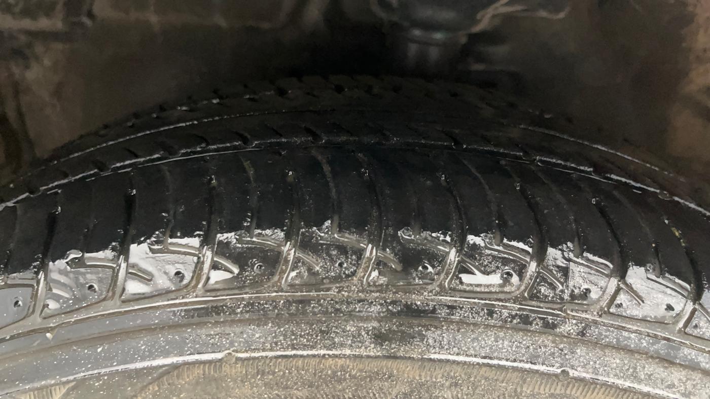 2017 Maruti Celerio VXI CNG, CNG, Manual, 71,445 km, Left Front Tyre Tread