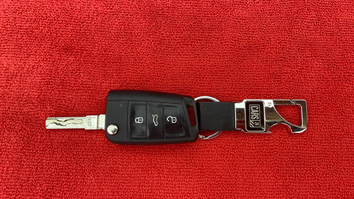 2017 Skoda Octavia Style 1.4 TSI MT, Petrol, Manual, 47,483 km, Key Close Up