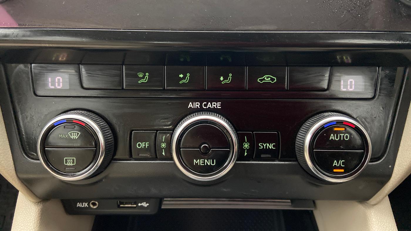 2017 Skoda Octavia Style 1.4 TSI MT, Petrol, Manual, 47,483 km, Automatic Climate Control