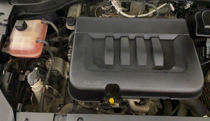 2023 Mahindra XUV700 AX 5 D MT 7 STR, Diesel, Manual, 80,296 km, Engine View - Right