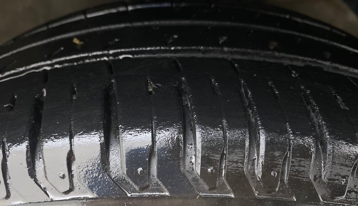 2019 Maruti Dzire ZXI AMT, Petrol, Automatic, 34,989 km, Right Front Tyre Tread