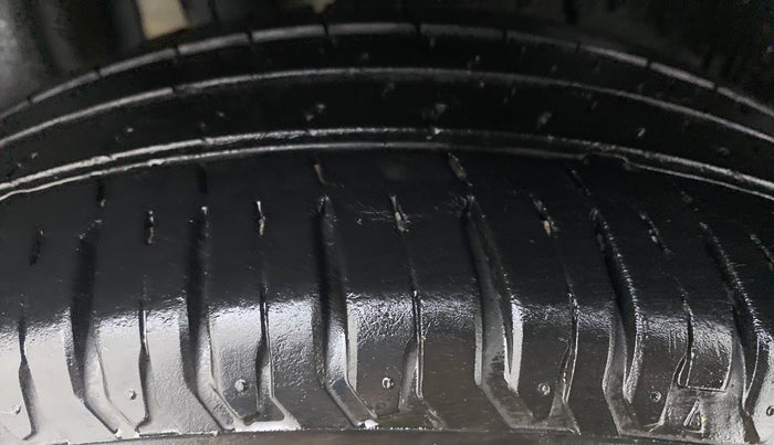2019 Maruti Dzire ZXI AMT, Petrol, Automatic, 34,989 km, Right Rear Tyre Tread