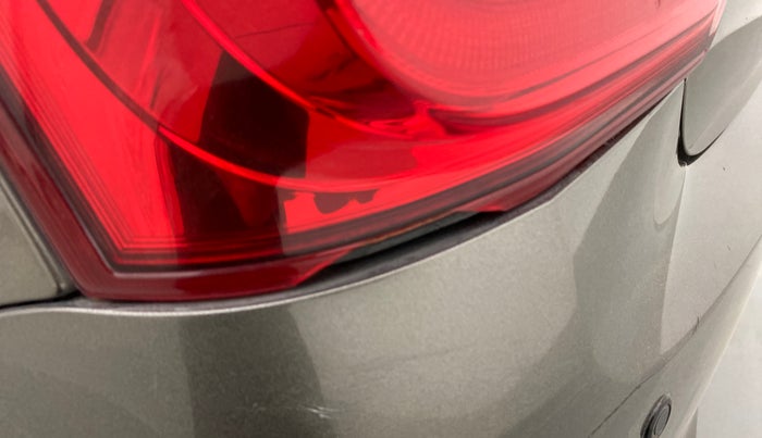 2018 Maruti Swift VXI AMT, Petrol, Automatic, 82,919 km, Left tail light - Minor damage
