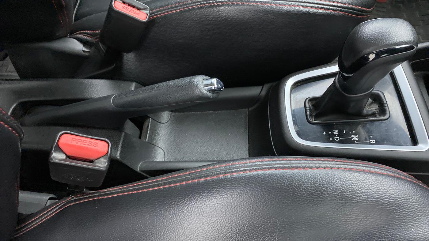 2018 Maruti Swift VXI AMT, Petrol, Automatic, 82,919 km, Gear Lever