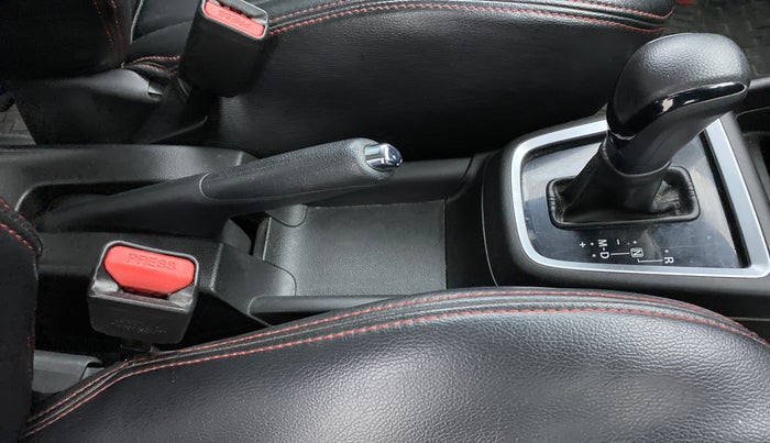 2018 Maruti Swift VXI AMT, Petrol, Automatic, 82,919 km, Gear Lever
