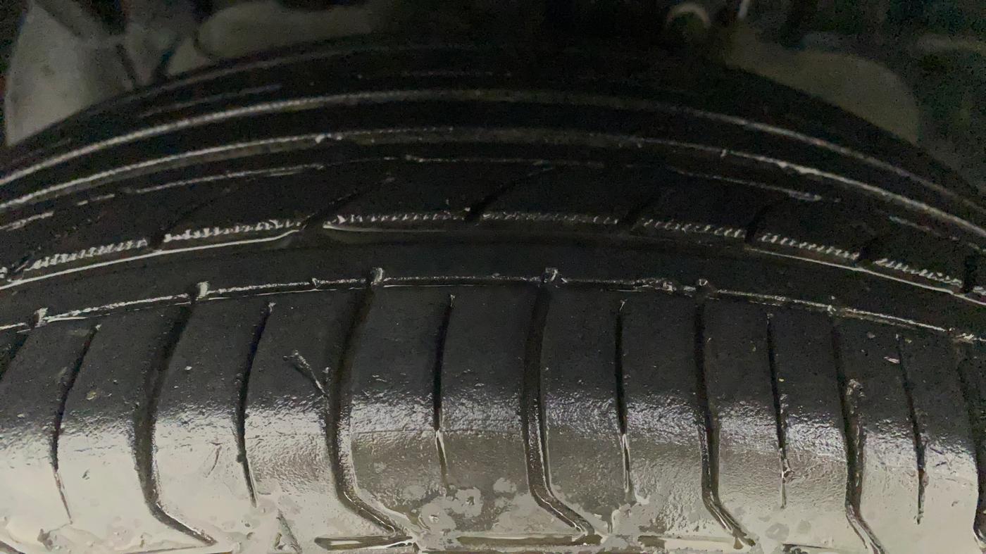 2016 Ford Ecosport TITANIUM+ 1.0L ECOBOOST, Petrol, Manual, 54,951 km, Left Front Tyre Tread