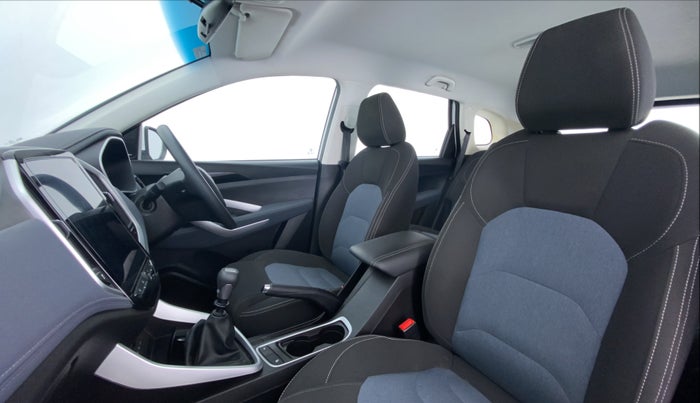 2021 MG HECTOR SUPER HYBRID PETROL MT, Petrol, Manual, 7,646 km, Right Side Front Door Cabin