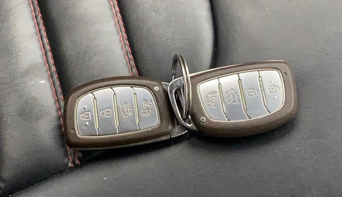 2020 Hyundai Creta SX IVT 1.5 PETROL, Petrol, Automatic, 50,743 km, Key Close Up