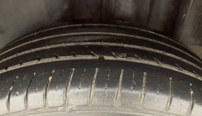 2018 Skoda Rapid MONTE CARLO 1.6 MPI AT, Petrol, Automatic, 55,307 km, Left Rear Tyre Tread