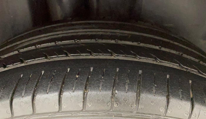 2018 Skoda Rapid MONTE CARLO 1.6 MPI AT, Petrol, Automatic, 55,307 km, Right Rear Tyre Tread