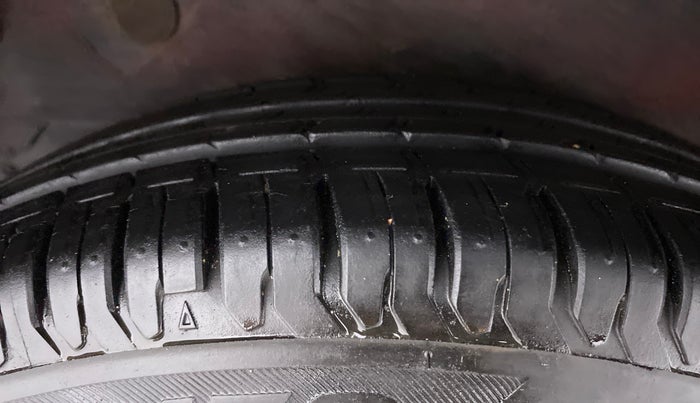 2013 Hyundai i10 MAGNA 1.2 KAPPA2, Petrol, Manual, 55,166 km, Right Rear Tyre Tread