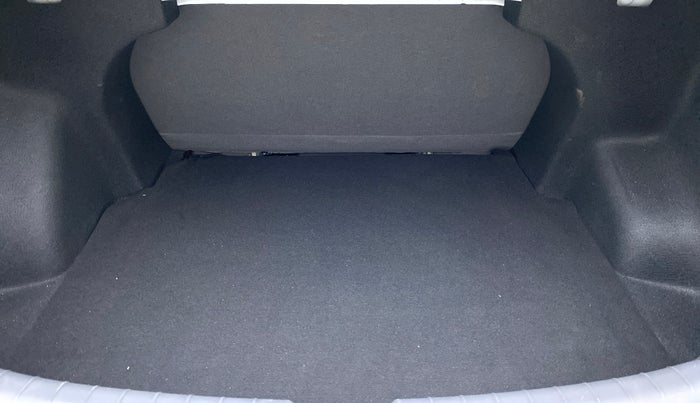 2022 Hyundai AURA S 1.2 Kappa MT, Petrol, Manual, 2,111 km, Boot Inside