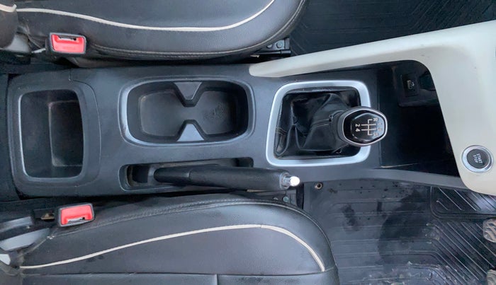 2021 Nissan MAGNITE XV MT, Petrol, Manual, 48,334 km, Gear Lever