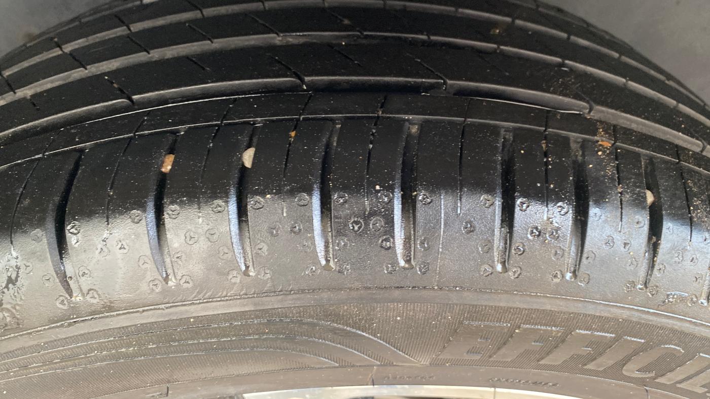 2023 MG HECTOR SAVVY PRO 1.5 TURBO CVT PETROL, Petrol, Automatic, 20,629 km, Left Rear Tyre Tread