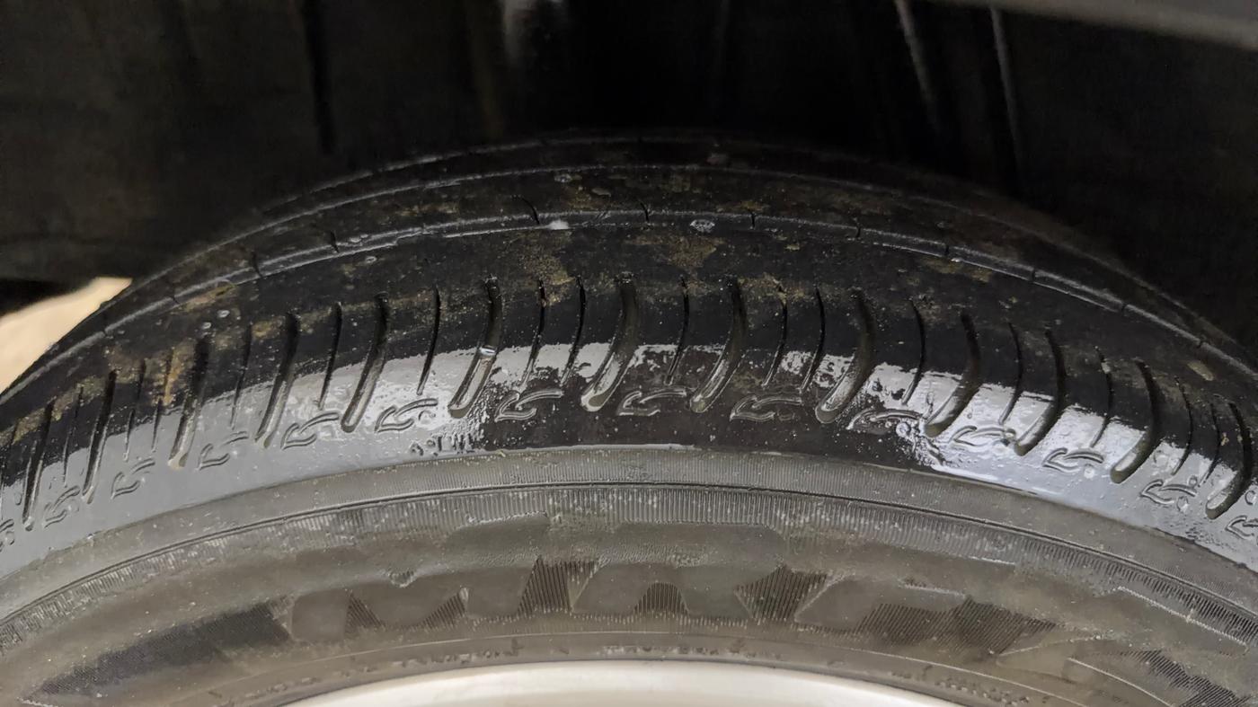 2021 Renault Kwid RXL, Petrol, Manual, 44,709 km, Right Rear Tyre Tread