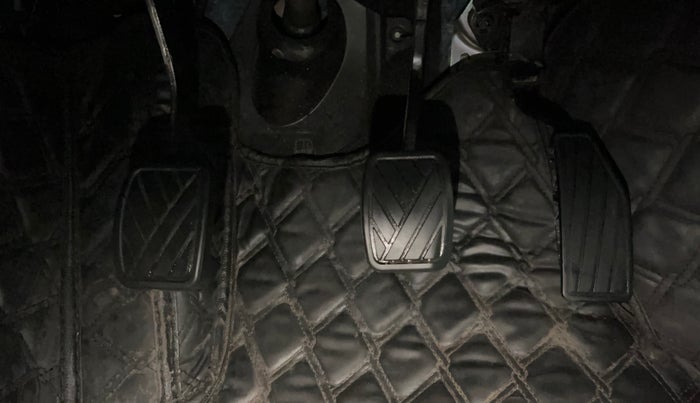 2022 Maruti New Wagon-R LXI CNG 1.0, CNG, Manual, 30,837 km, Pedals