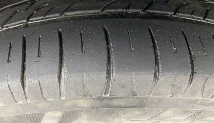 2016 Honda Jazz 1.2L I-VTEC SV, Petrol, Manual, 83,707 km, Right Front Tyre Tread