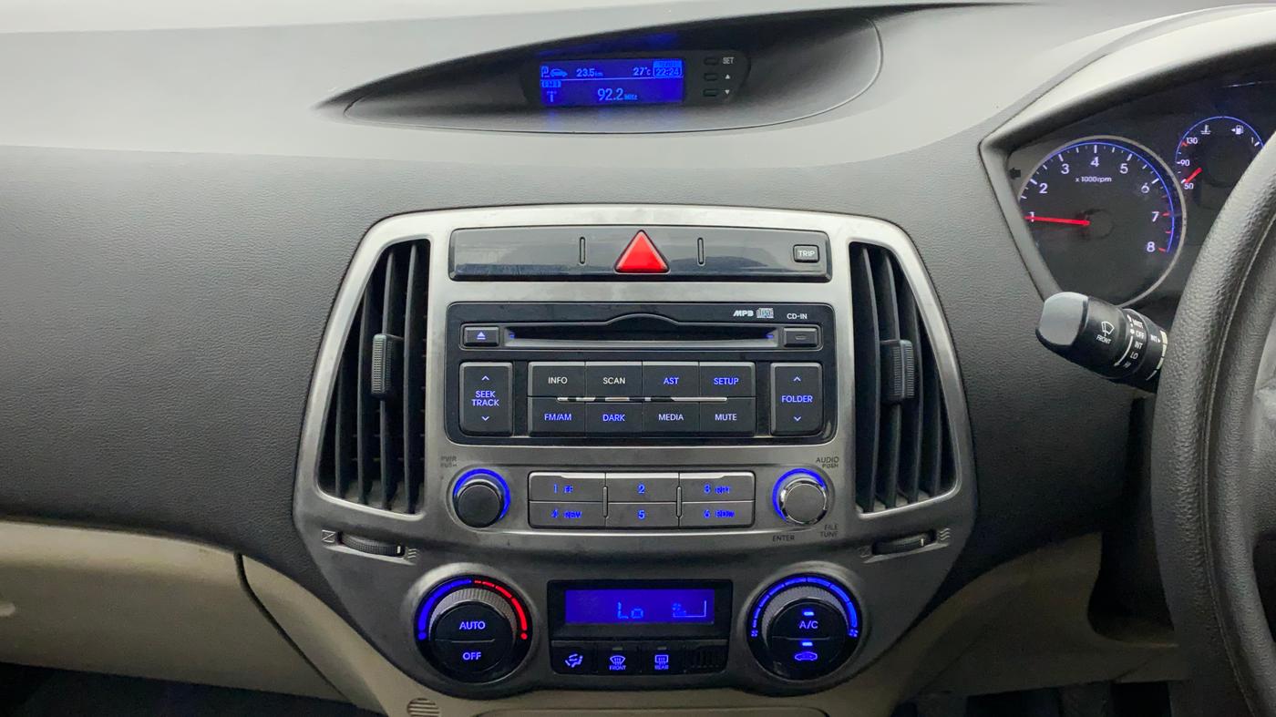 2013 Hyundai i20 MAGNA (O) 1.2, Petrol, Manual, 90,419 km, Air Conditioner