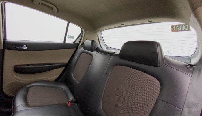 2013 Hyundai i20 MAGNA (O) 1.2, Petrol, Manual, 90,419 km, Right Side Rear Door Cabin