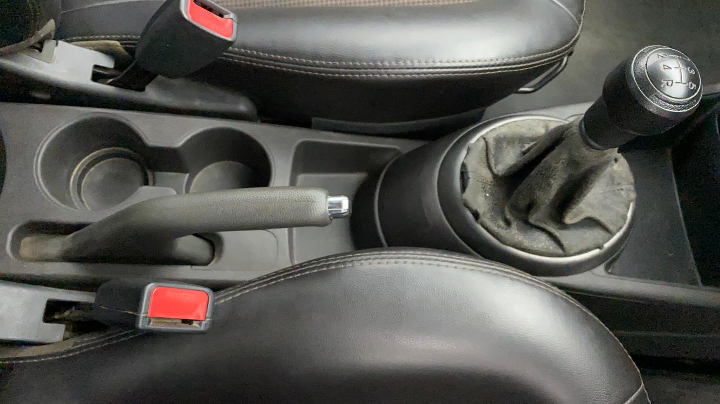 2013 Hyundai i20 MAGNA (O) 1.2, Petrol, Manual, 90,419 km, Gear Lever