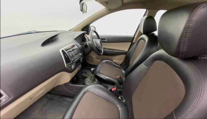 2013 Hyundai i20 MAGNA (O) 1.2, Petrol, Manual, 90,419 km, Right Side Front Door Cabin