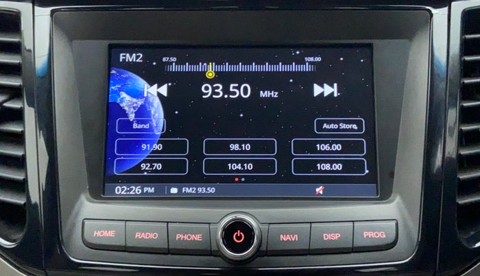 2021 Mahindra XUV300 1.2 W8 OPT, Petrol, Manual, 35,130 km, Infotainment System