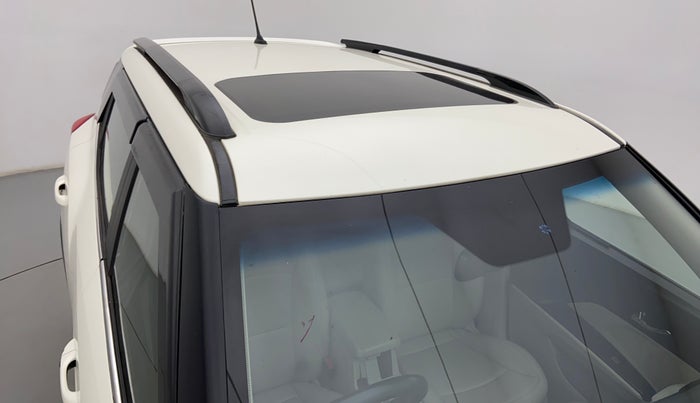 2021 Mahindra XUV300 1.2 W8 OPT, Petrol, Manual, 35,130 km, Roof