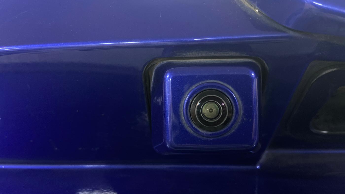 2021 Mahindra XUV700 AX 7 LUXURY D AT 7 STR, Diesel, Automatic, 75,523 km, Parking Camera