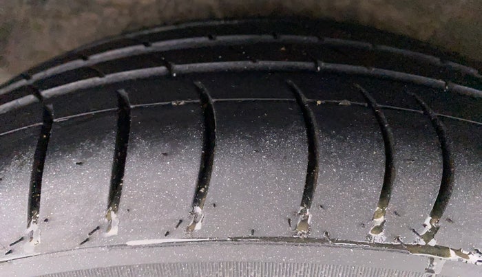 2009 Hyundai i10 SPORTZ 1.2, Petrol, Manual, 95,299 km, Right Rear Tyre Tread