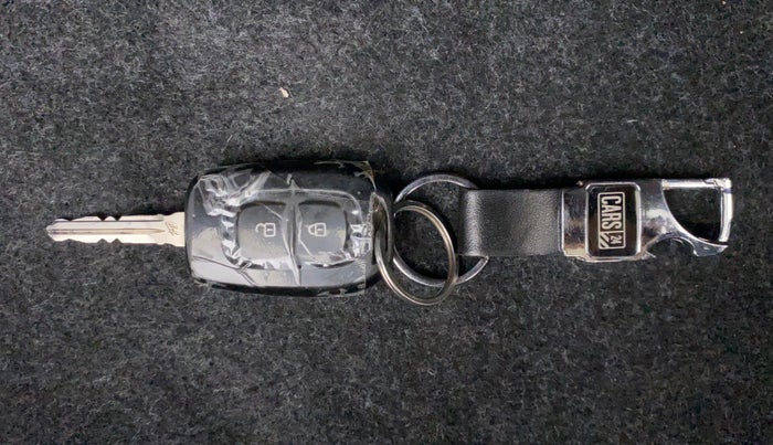 2021 Renault TRIBER RXT AMT, Petrol, Automatic, 26,463 km, Key Close Up