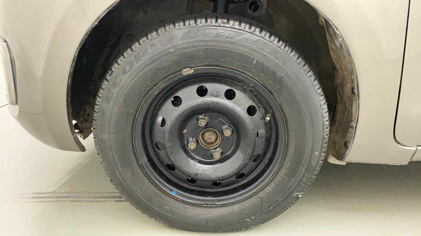 2019 Maruti Swift VXI, Petrol, Manual, 65,646 km, Left Front Wheel