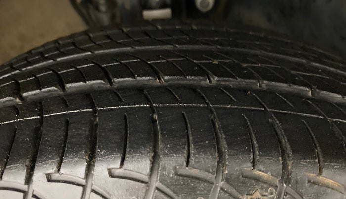 2021 Volkswagen Polo COMFORTLINE 1.0 TSI AT, Petrol, Automatic, 9,191 km, Right Front Tyre Tread