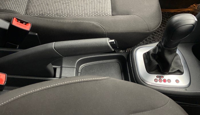 2021 Volkswagen Polo COMFORTLINE 1.0 TSI AT, Petrol, Automatic, 9,191 km, Gear Lever