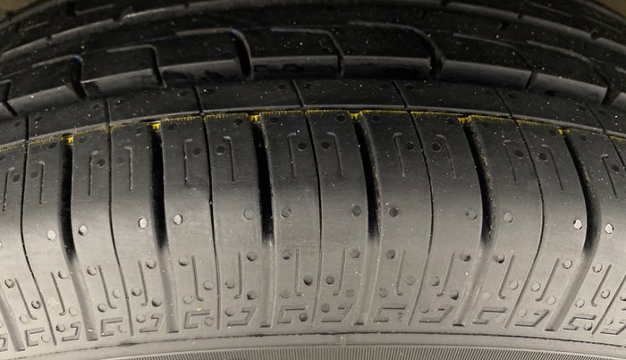 2022 Maruti Dzire ZXI Plus AMT, Petrol, Automatic, 98,910 km, Left Front Tyre Tread
