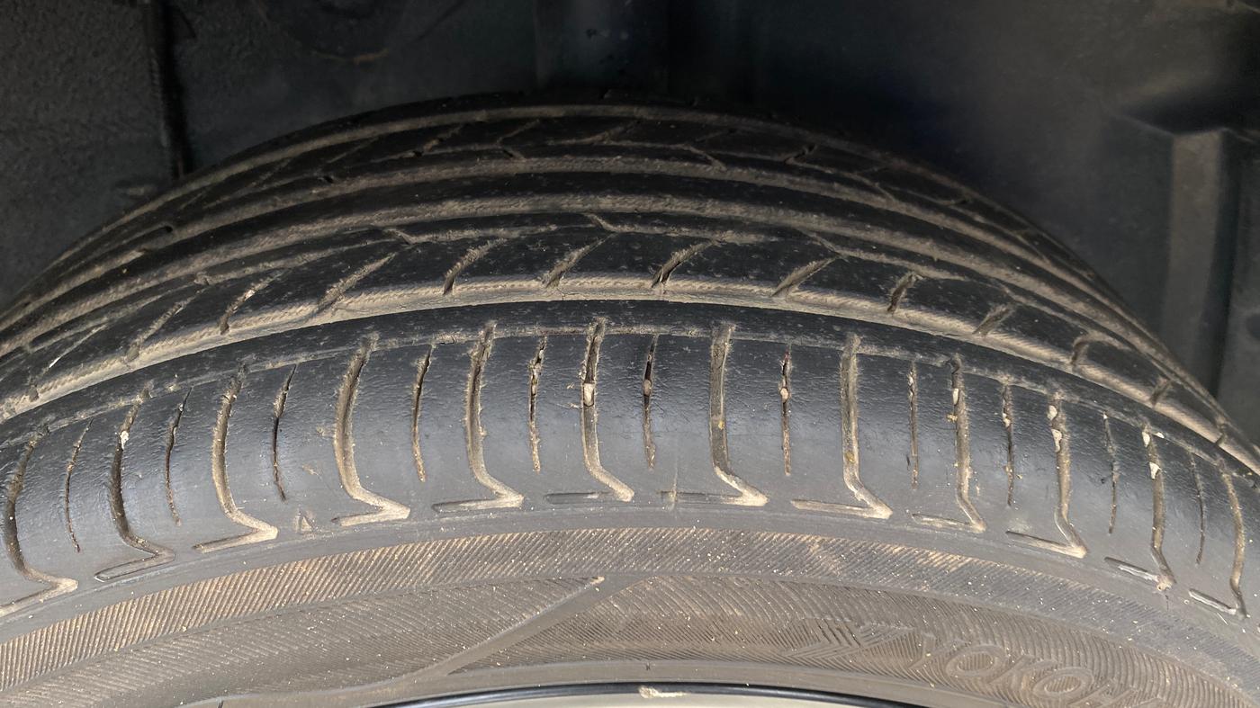 2023 Tata ALTROZ  XZA Plus Sunroof Dark Edition, Petrol, Automatic, 80,408 km, Left Rear Tyre Tread