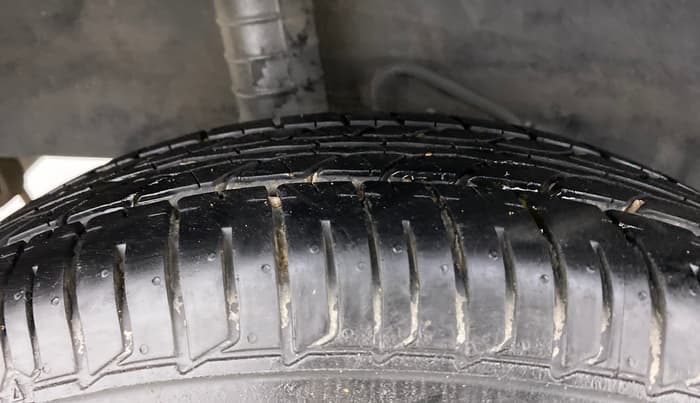 2014 Datsun Go T, Petrol, Manual, 29,171 km, Right Rear Tyre Tread