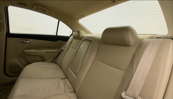 2016 Maruti Ciaz ZXI, Petrol, Manual, 85,280 km, Right Side Rear Door Cabin