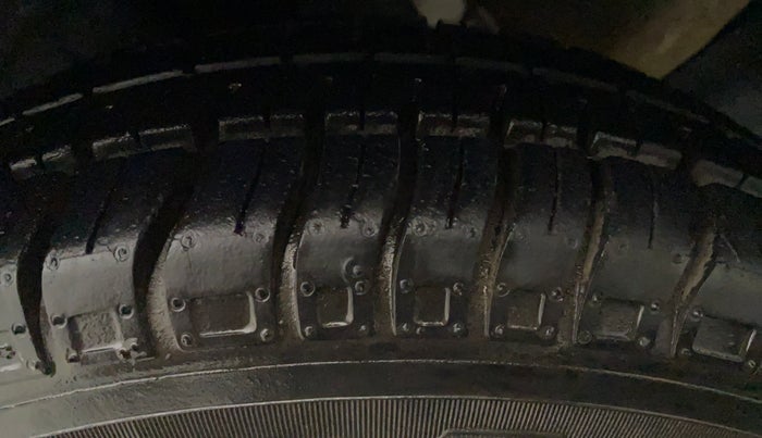 2012 Hyundai Eon D-LITE+, Petrol, Manual, 53,675 km, Left Rear Tyre Tread