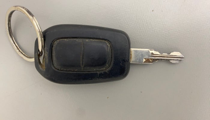 2017 Renault Duster RXS CVT, Petrol, Automatic, 77,297 km, Key Close Up