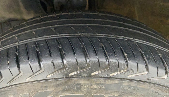 2021 Maruti New Wagon-R LXI CNG 1.0 L, CNG, Manual, 44,293 km, Left Front Tyre Tread