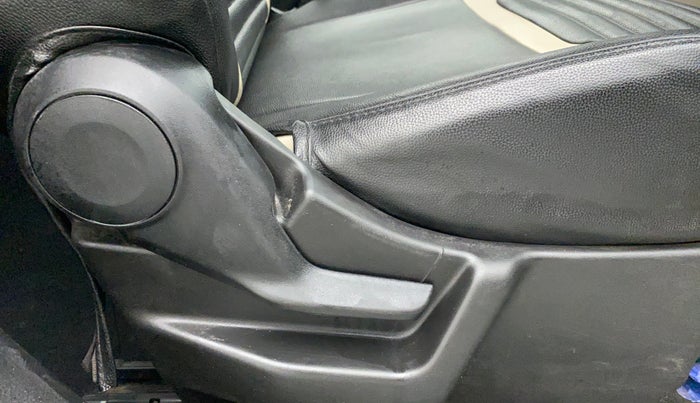 2021 Maruti New Wagon-R LXI CNG 1.0 L, CNG, Manual, 44,293 km, Driver Side Adjustment Panel