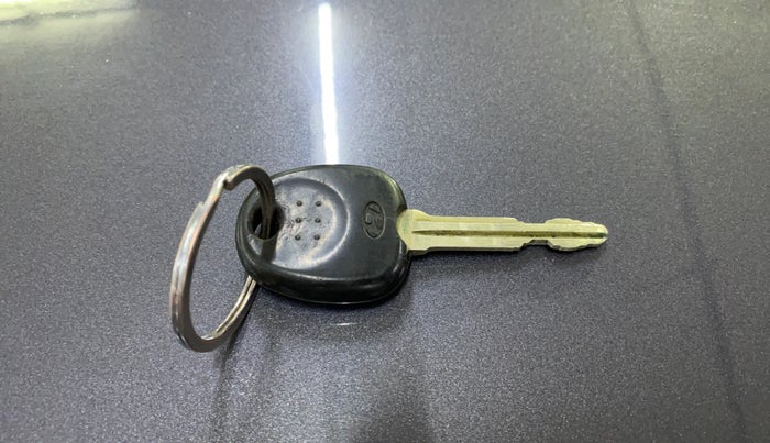 2016 Hyundai Eon D-LITE+, Petrol, Manual, 33,390 km, Key Close Up