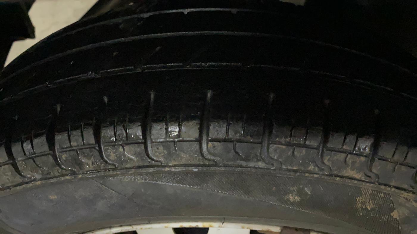 2016 Hyundai Eon D-LITE+, Petrol, Manual, 33,390 km, Right Rear Tyre Tread