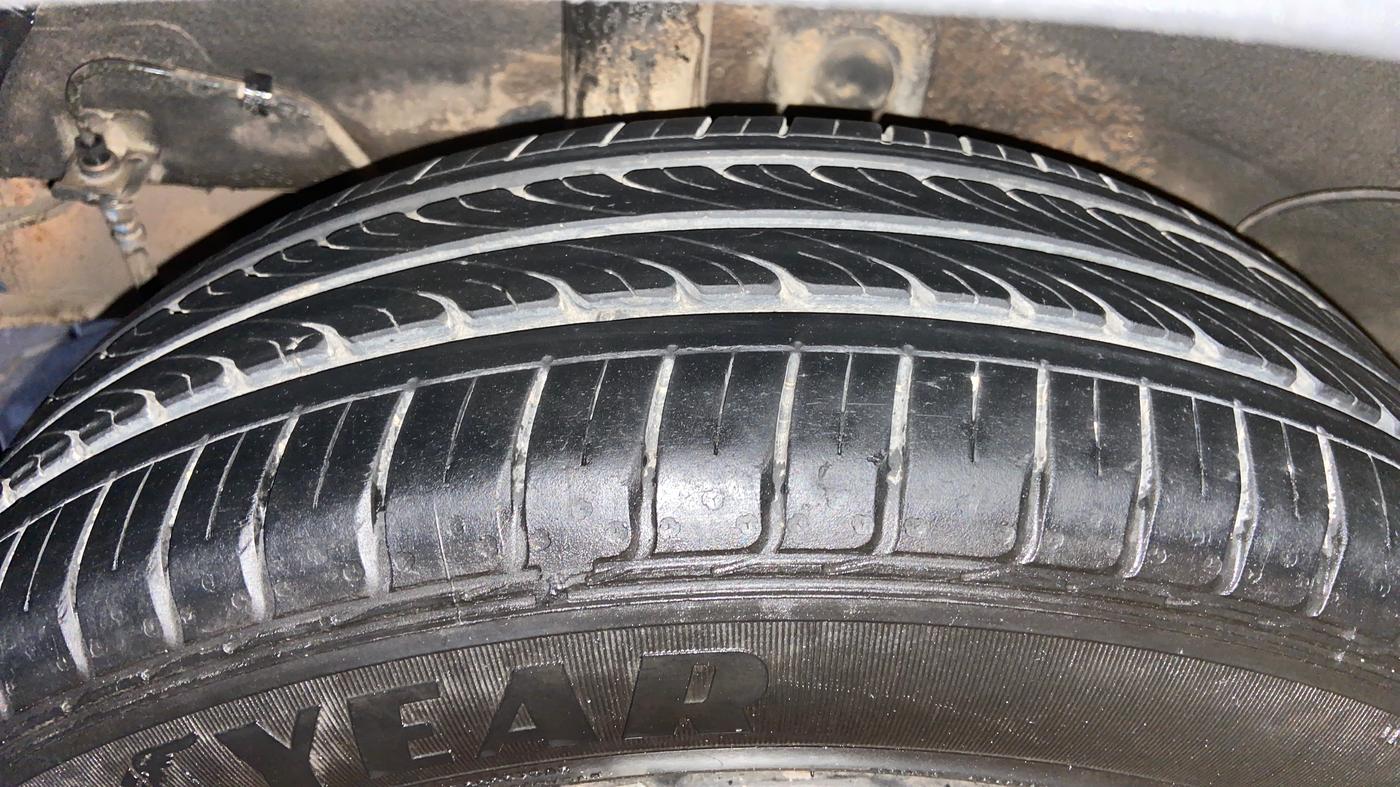 2021 KIA SONET HTE 1.2, Petrol, Manual, 81,198 km, Right Rear Tyre Tread