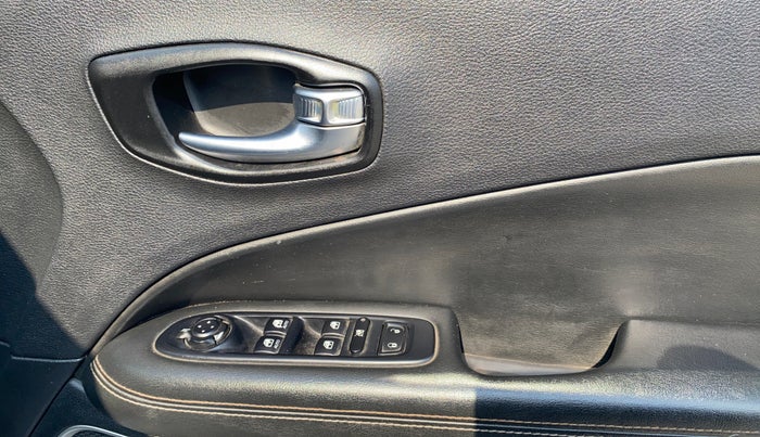 2019 Jeep Compass SPORT PLUS 2.0 DIESEL, Diesel, Manual, 53,600 km, Driver Side Door Panels Control