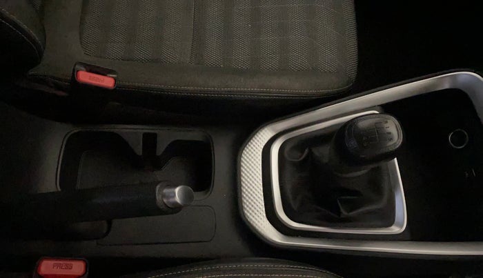 2023 KIA SONET HTK PLUS 1.0 IMT, Petrol, Manual, 32,948 km, Gear Lever