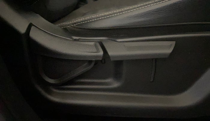 2023 KIA SONET HTK PLUS 1.0 IMT, Petrol, Manual, 32,948 km, Driver Side Adjustment Panel