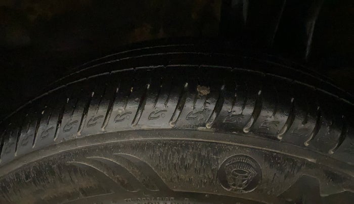 2023 KIA SONET HTK PLUS 1.0 IMT, Petrol, Manual, 32,948 km, Left Rear Tyre Tread